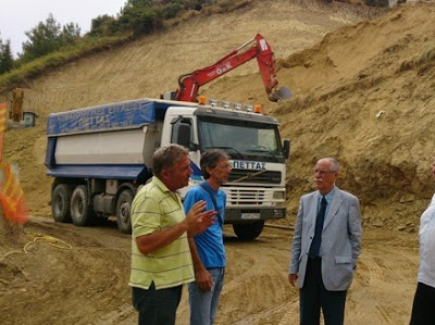 Πάτρα: Αυτοψία Δημαρά στα έργα στην Κανακάρη - Φωτογραφία 3