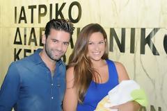 Η έξοδος από το μαιευτήριο και το ευχαριστήριο μήνυμα της Χρηστίδου