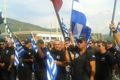 Η Χρυσή Αυγή έκλεισε τα σύνορα