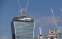Ουρανοξύστες «έλιωσαν» το αυτοκίνητό του Λόγω της υπερβολικής ηλιακής ακτινοβολίας