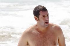 Adam Sandler: Με τα μούτρα στο junk food