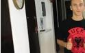 Σάλος με ποδοσφαιριστή του ΠΑΟΚ – Ανέβασε στο Facebook φωτογραφία με μπλούζα του UCK