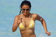 Αθλητικός τύπος η Emmanuelle Chriqui