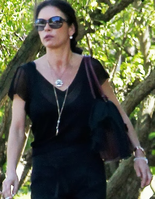 Σκελετωμένη η Catherine Zeta - Jones μετά το χωρισμό - Φωτογραφία 3