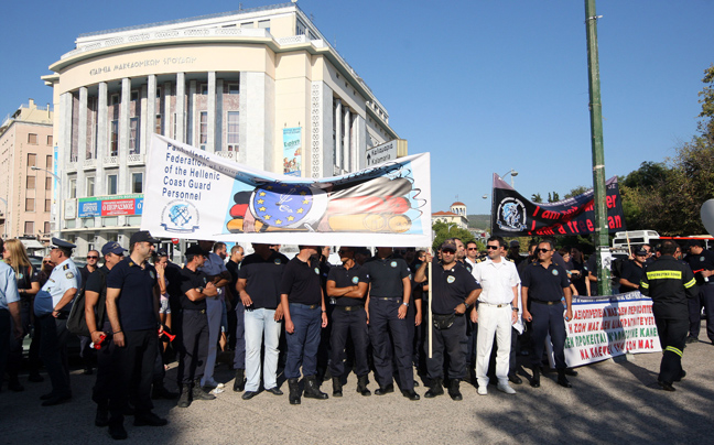 Άνοιξαν τον χορό των κινητοποιήσεων οι ένστολοι - Φωτογραφία 2