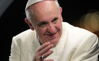 Ο πάπας καλεί τους νέους να προσευχηθούν για την ειρήνη - Φωτογραφία 1