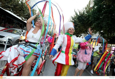 Οι Πατρινοί καρναβαλιστές τρέλαναν τη Θεσσαλονίκη! - Δείτε φωτο από την απογευματινή παρέλαση - Φωτογραφία 5