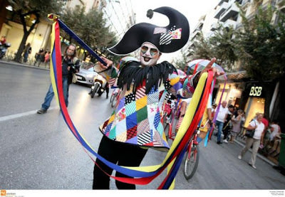 Οι Πατρινοί καρναβαλιστές τρέλαναν τη Θεσσαλονίκη! - Δείτε φωτο από την απογευματινή παρέλαση - Φωτογραφία 9