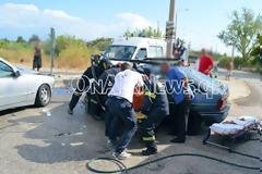 Σφοδρή σύγκρουση οχημάτων με εγκλωβισμό στο Mεσολόγγι - Δείτε φωτο