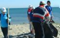 Μεγάλη η συμμετοχή στον καθαρισμό του υδροβιότοπου στην παραλία των Αλυκών Κίτρους