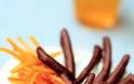 Πορτοκαλένιες φλούδες βουτηγμένες στη σοκολάτα