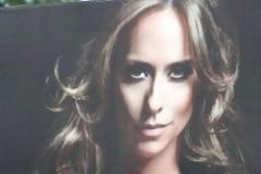 Γκάφα με το «ενισχυμένο» στήθος της Jennifer Love Hewitt σε αφίσα! [Photo]