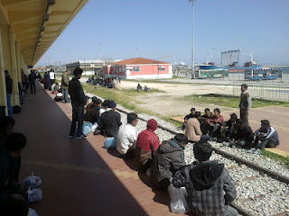 Κεφάλαιο Λαθρομετανάστευση: εικόνες από την Αλεξανδρούπολη - Φωτογραφία 2