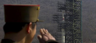 Στον αέρα «έσκασε» ο πύραυλος που εκτόξευσε, τελικά, η Βόρεια Κορέα - Φωτογραφία 1
