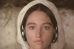 Πώς είναι σήμερα η ηθοποιός που υποδύθηκε την Παναγία στο «Ιησούς από τη Ναζαρέτ»!
