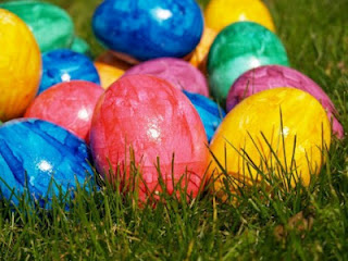 Κότες γεννούν αυγά σε... διάφορα χρώματα! - Φωτογραφία 1
