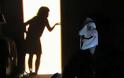 «Διέρρευσε» συνομιλία μέλους των Anonymous με την μαμά του! [video]