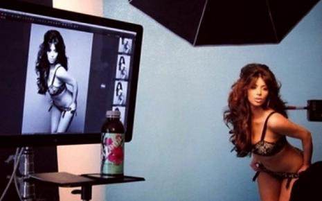 Η Kim Kardashian δεν χάνει ευκαιρία να δείξει τις «καμπύλες» της - Φωτογραφία 1