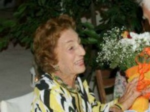 Σε ηλικία 106 ετών «έφυγε» η Έλζα Λαμπράκη - Φωτογραφία 1