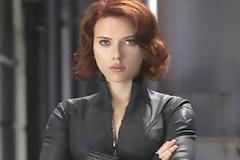 Scarlett Johansson : «Δεν φοράω τίποτα από μέσα»