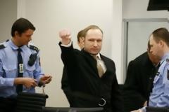 Νορβηγία: Ο «μακελάρης» χαιρετά ναζιστικά στο Δικαστήριο