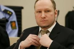 Mε ναζιστικό χαιρετισμό απευθύνθηκε στο ακροατήριο του δικαστηρίου του Όσλο o Μπρέιβικ