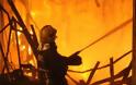 Καταστράφηκε εργοστάσιο αρτοσκευασμάτων στο Ηράκλειο από πυρκαγιά