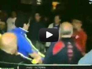 Ξύλο μεταξύ οπαδών και παικτών της Μπόκα! ( Video ) - Φωτογραφία 1