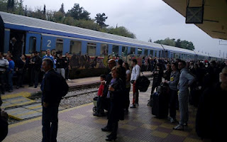 Εκατοντάδες επιβάτες του ΟΣΕ ταλαιπωρήθηκαν στο Λειανοκλάδι - Φωτογραφία 1