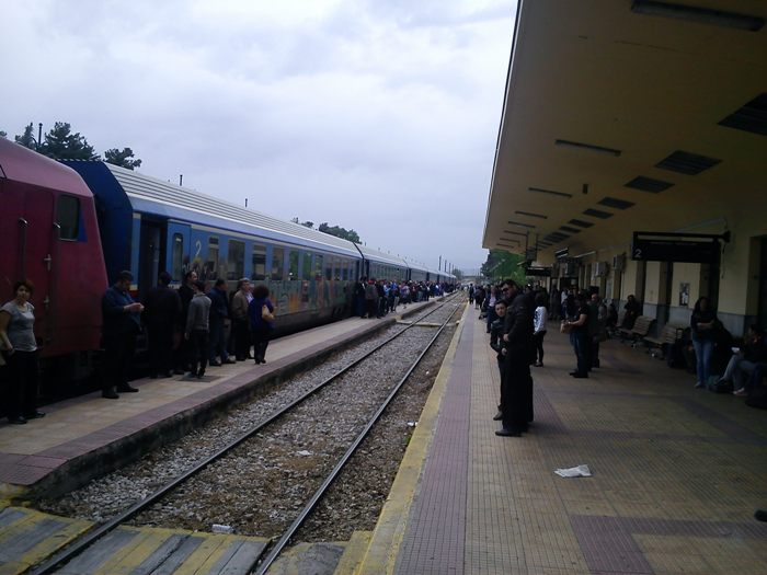 Εκατοντάδες επιβάτες του ΟΣΕ ταλαιπωρήθηκαν στο Λειανοκλάδι - Φωτογραφία 5