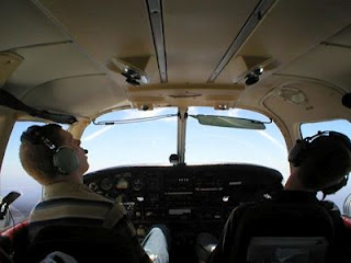 Βουτιά αεροπλάνου λόγω… κούρασης του πιλότου - Φωτογραφία 1