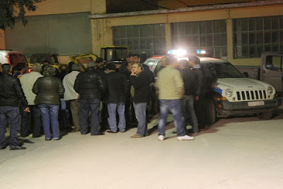 Πυρπόλησαν αυτοκίνητα Βουλγάρων στους Κουνάβους Ηρακλείου μετά την συμπλοκή! [video] - Φωτογραφία 4