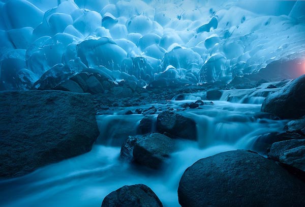 Συναρπαστικές φωτογραφίες μέσα από παγετώνα! - Φωτογραφία 9