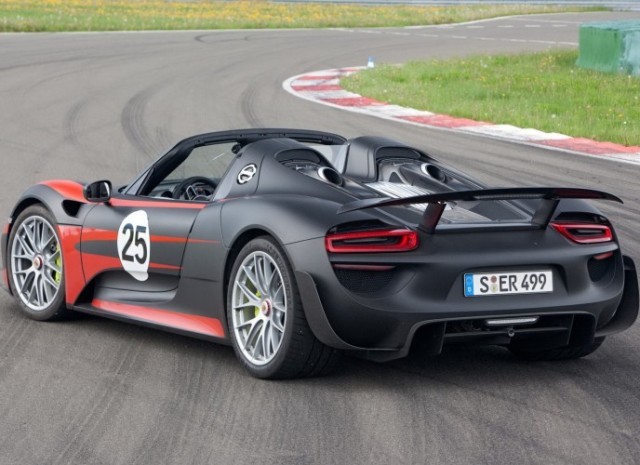 Πρεμιέρα για την Porsche 918 Spyder - Φωτογραφία 3