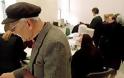 Υπάρχουν 2 συνταξιούχοι στην Ελλάδα που εισπράττουν 10 συντάξεις - Στα 921 ευρώ ο μέσος όρος χωρίς τις κρατήσεις