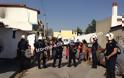 Με ηρεμία και ισχυρή αστυνομική δύναμη η κατεδάφιση του καταυλισμού στις Αχαρνές