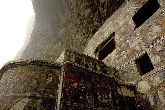 ΜΟΝΑΔΙΚΕΣ ΕΙΚΟΝΕΣ: Ο μαγευτικός ιερός τόπος της Παναγίας Σουμελά - Φωτογραφία 12