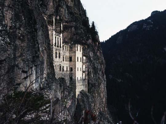 ΜΟΝΑΔΙΚΕΣ ΕΙΚΟΝΕΣ: Ο μαγευτικός ιερός τόπος της Παναγίας Σουμελά - Φωτογραφία 20