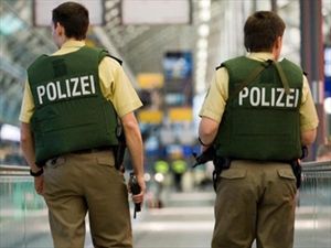 Γερμανία: Συνελήφθη δεξιός εξτρεμιστής που σχεδίαζε επίθεση - Φωτογραφία 1