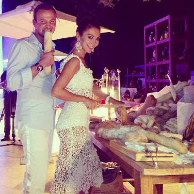 Διαμάντια, αστακoί και... πιτόγυρα στο γάμο της κόρης του πλουσιότερου Έλληνα - Φωτογραφία 14