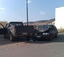 Τροχαίο ατύχημα στην οδό Αμφικτυόνων στη Λαμία - Φωτογραφία 1