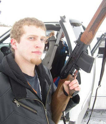 18χρονη πυροβολήθηκε από τον σύντροφό της επειδή τον τρόμαξε για... πλάκα! - Φωτογραφία 2