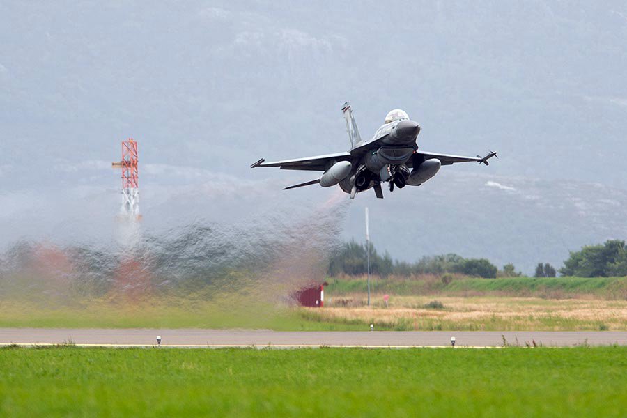 H Eλληνίδα αμαζόνα των F16 που εντυπωσίασε το Ν.Α.Τ.Ο - Φωτογραφία 5