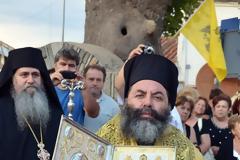 3580 - Λαμπρή υποδοχή του Τιμίου Ξύλου της Ιεράς Μονής Ξηροποτάμου στο Μελισσοχώρι Ωραιοκάστρου