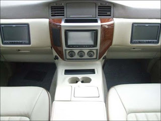 Ένα εντελώς διαφορετικό αυτοκίνητο. Δείτε πού πήγε το τιμόνι! - Φωτογραφία 4