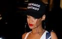 Rihanna: Πήγε να υπογράψει αυτόγραφα και ξέχασε το σουτιέν της! (Φωτογραφίες) - Φωτογραφία 2