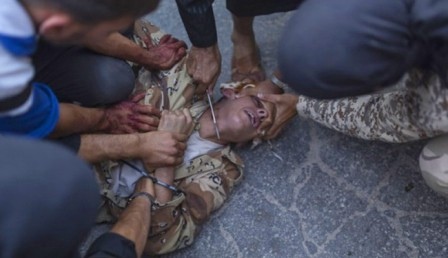 Συρία - Φωτογραφίες φρίκης με αποκεφαλισμούς ανθρώπων...!!! - Φωτογραφία 13