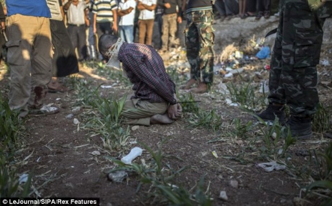 Συρία - Φωτογραφίες φρίκης με αποκεφαλισμούς ανθρώπων...!!! - Φωτογραφία 6