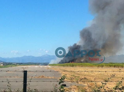 Μεγάλη φωτιά στο αεροδρόμιο της Καλαμάτας και στη Μικρομάνη [Photos & Video] - Φωτογραφία 8