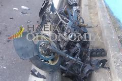 ΠΡΙΝ ΛΙΓΟ: Κατάκολο: Σφοδρή σύγκρουση Ι.Χ με μηχανή με σοβαρά τραυματίες